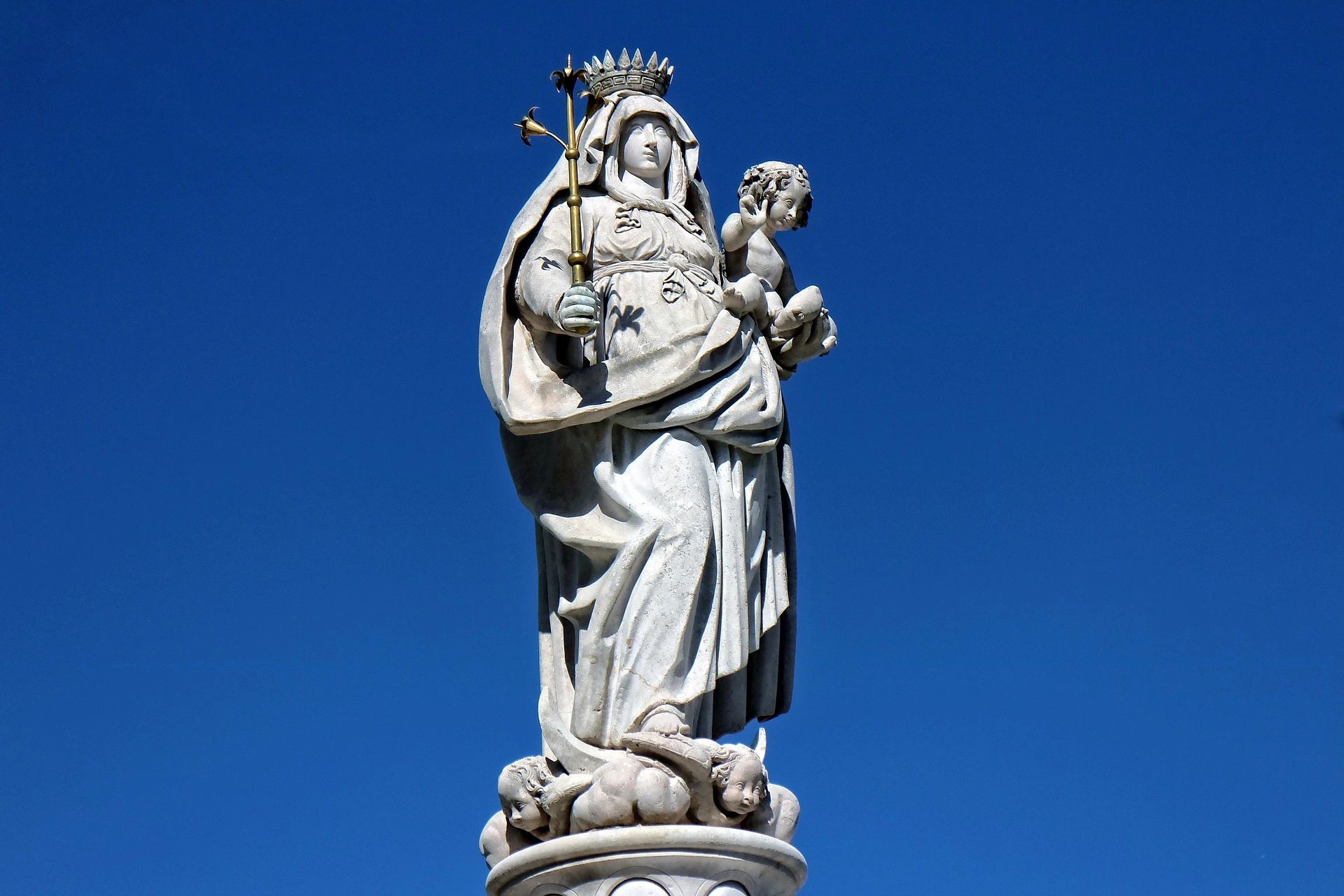 Worshiping the Mother of God
